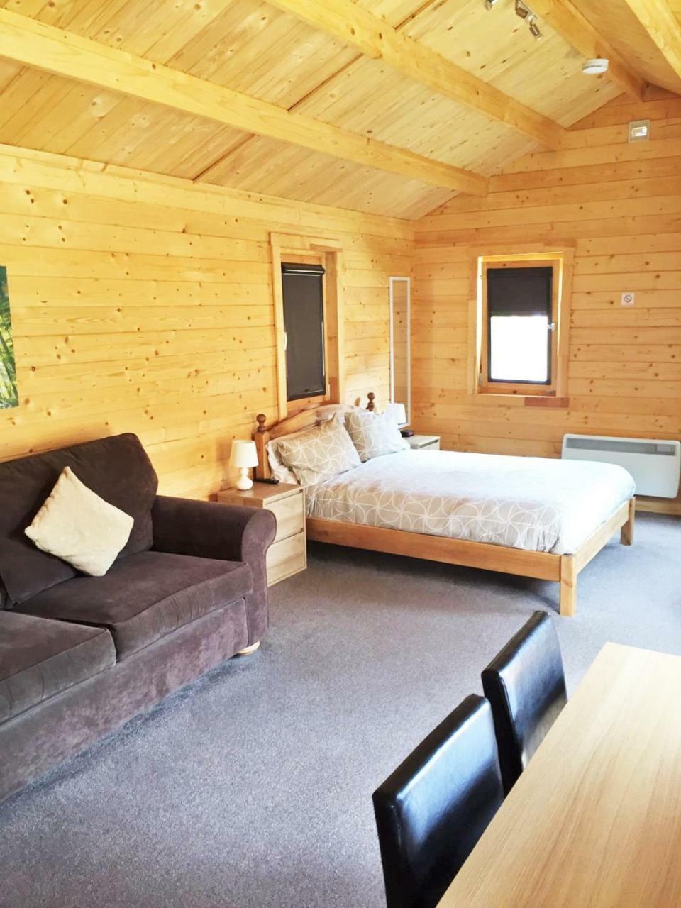 Forest Edge Motel Ticehurst Экстерьер фото