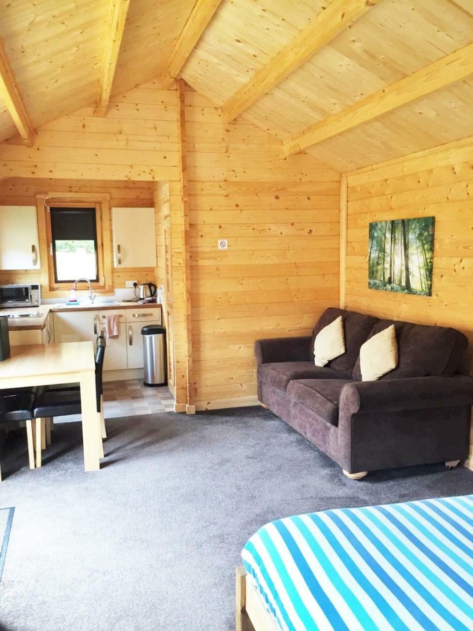 Forest Edge Motel Ticehurst Экстерьер фото